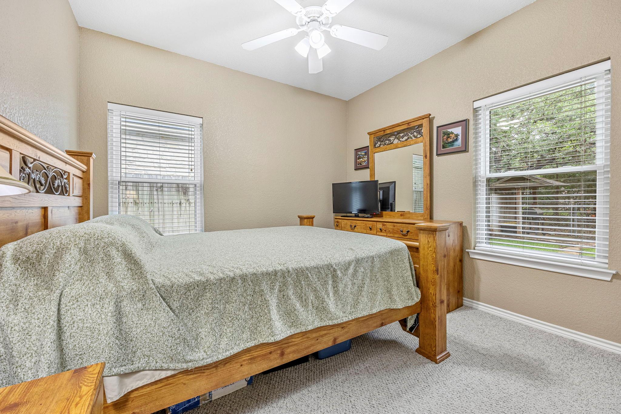 821 Wagon Wheel Trl, Georgetown, TX 78628