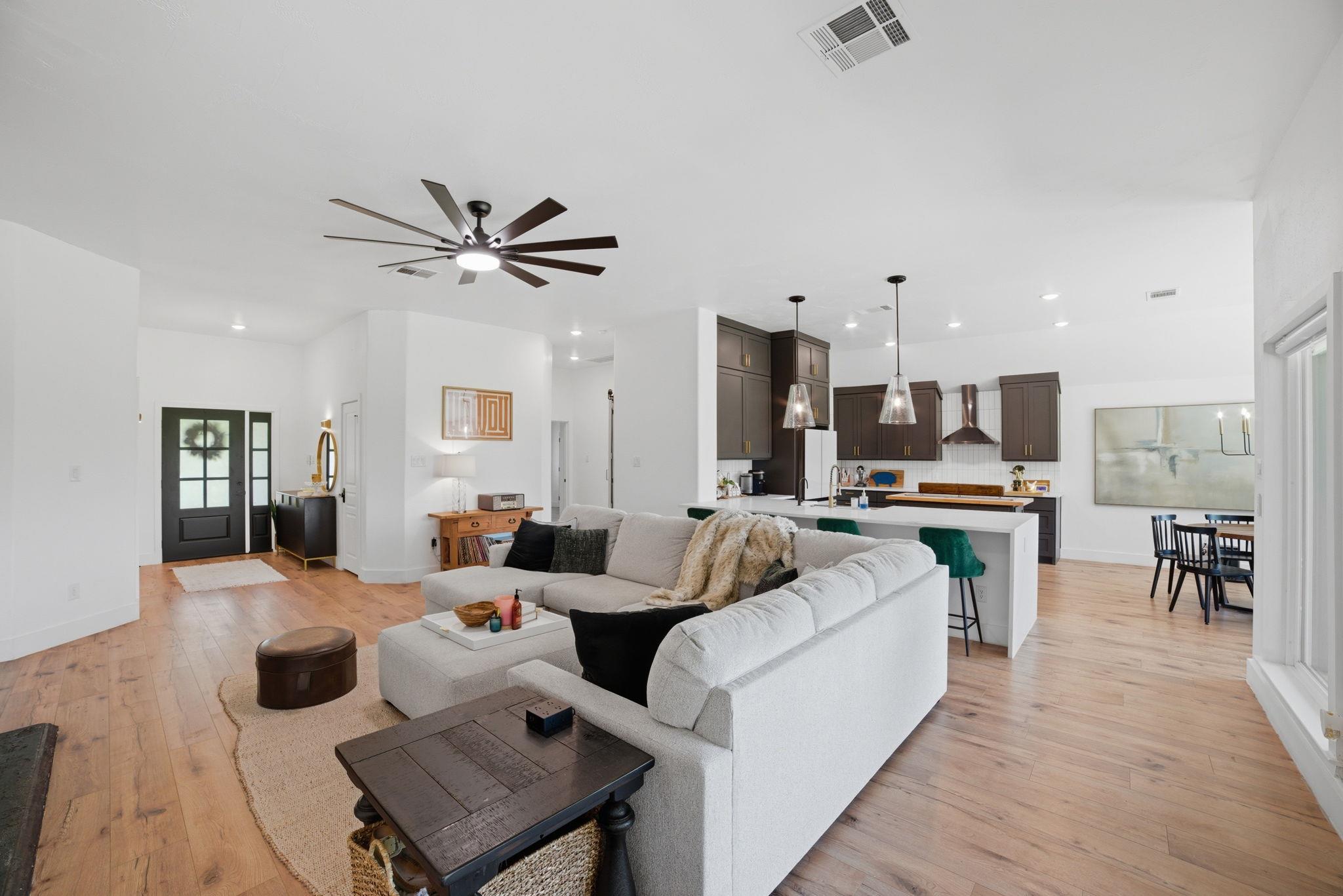 410 Mustang Mesa, Liberty Hill, TX 78642