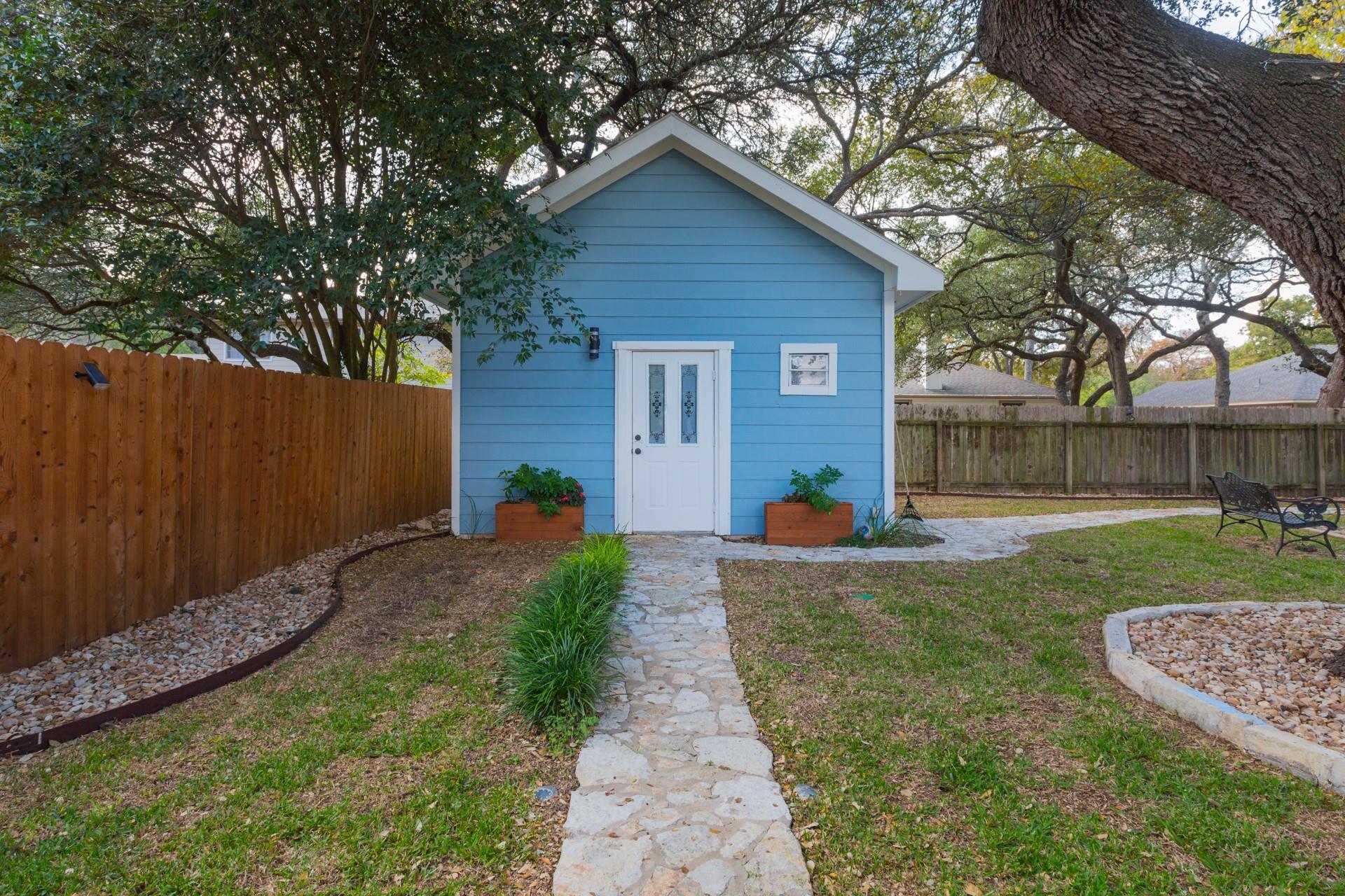 2409 S Celia Dr, Cedar Park, TX 78613