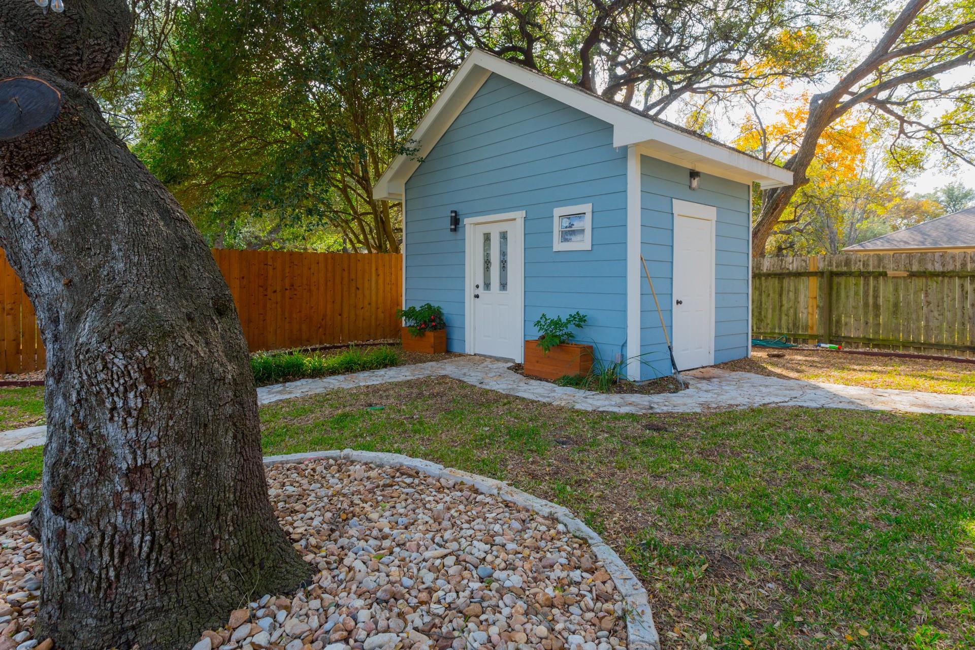 2409 S Celia Dr, Cedar Park, TX 78613