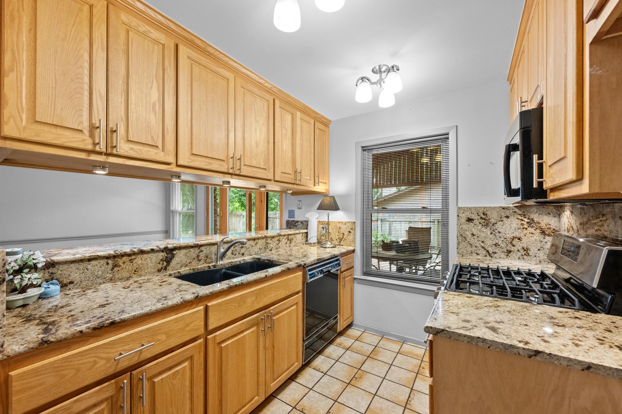 2506 Redleaf Ln, Austin, TX 78745