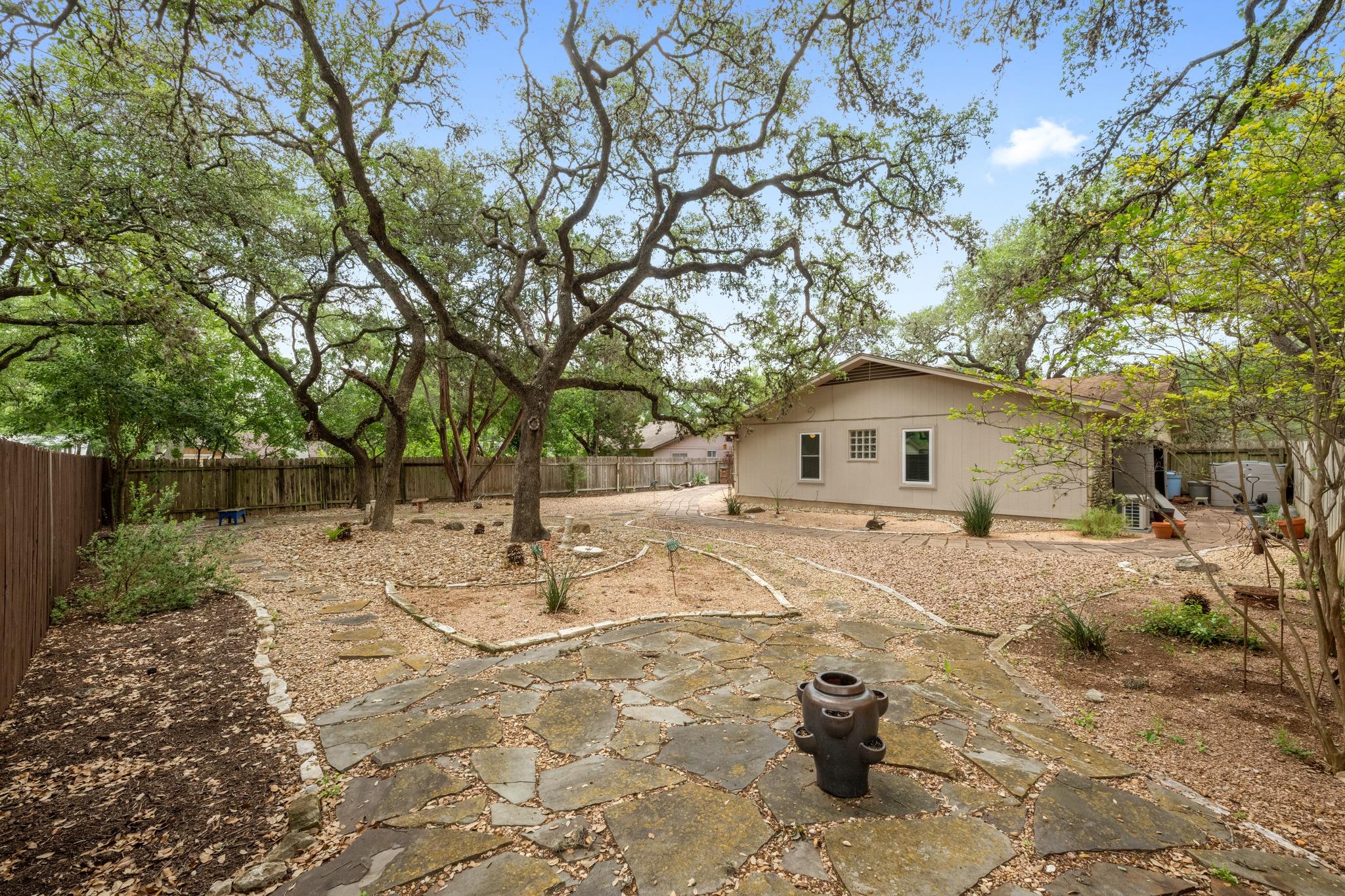 2506 Redleaf Ln, Austin, TX 78745
