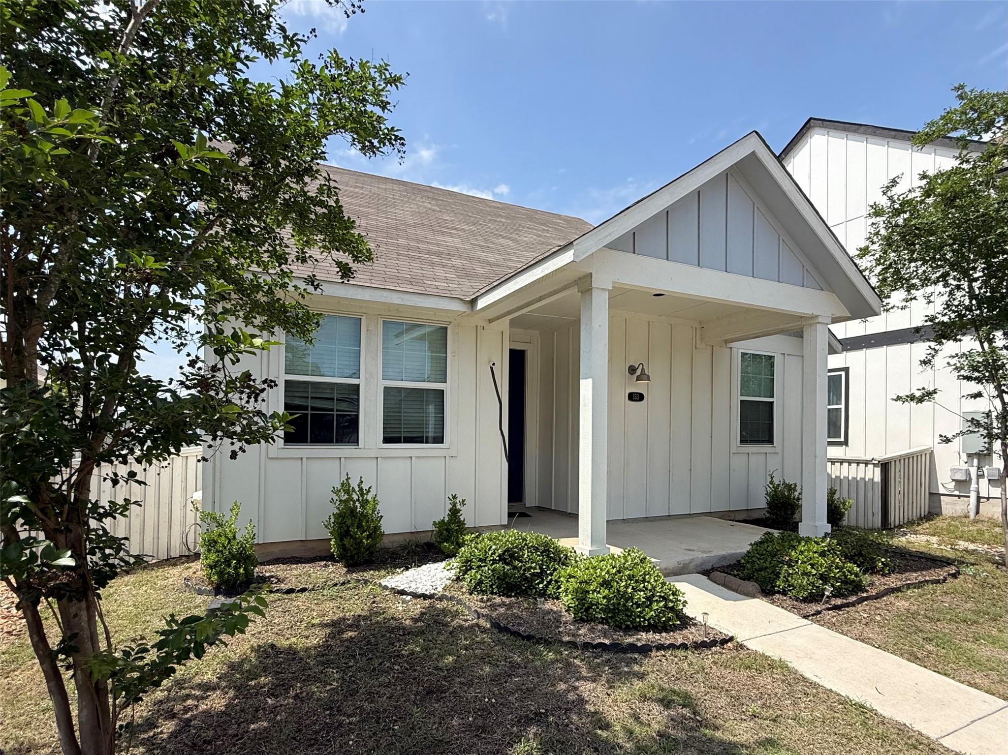 133 Fabion St, Kyle, TX 78640