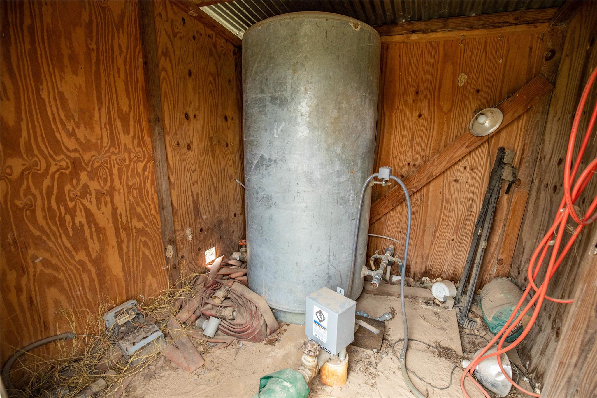 132 Roemer Ln W, Floresville, TX 78114