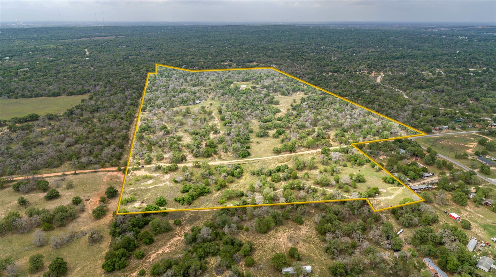 132 Roemer Ln W, Floresville, TX 78114