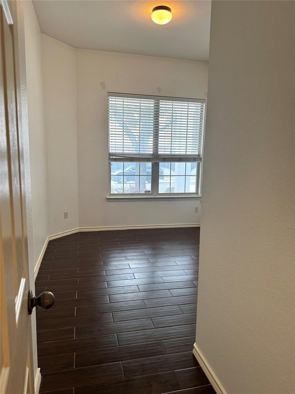 304 Valona Loop, Round Rock, TX 78681