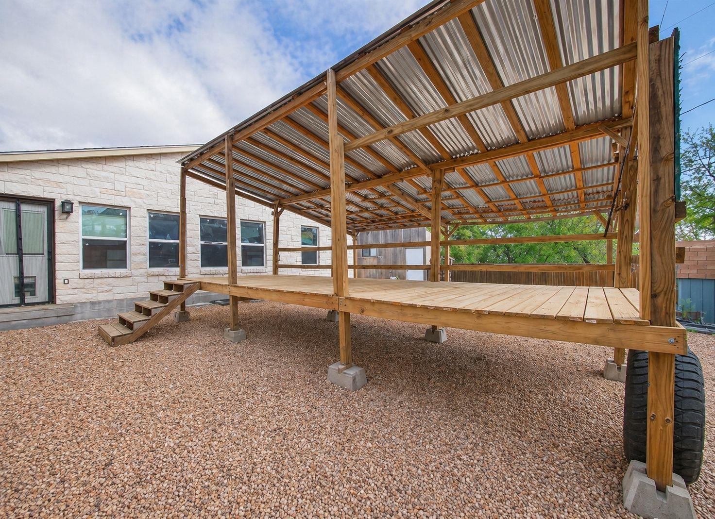 2705 Cory Ln, Spicewood, TX 78669