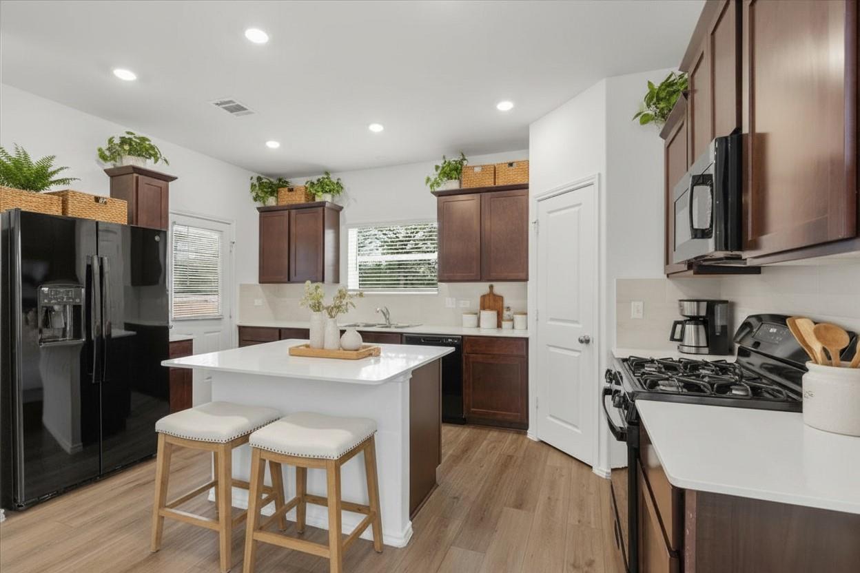 136 Maravillas Bnd, Bastrop, TX 78602