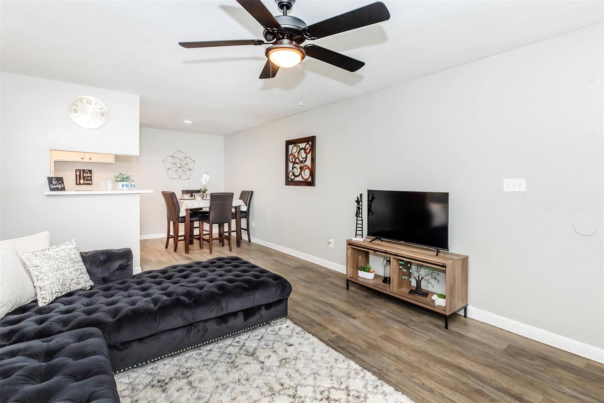 305 W Baker Rd # 2002, Baytown, TX 77521