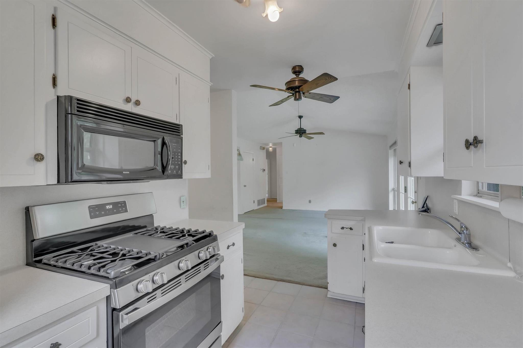 8604 Parkfield Dr, Austin, TX 78758