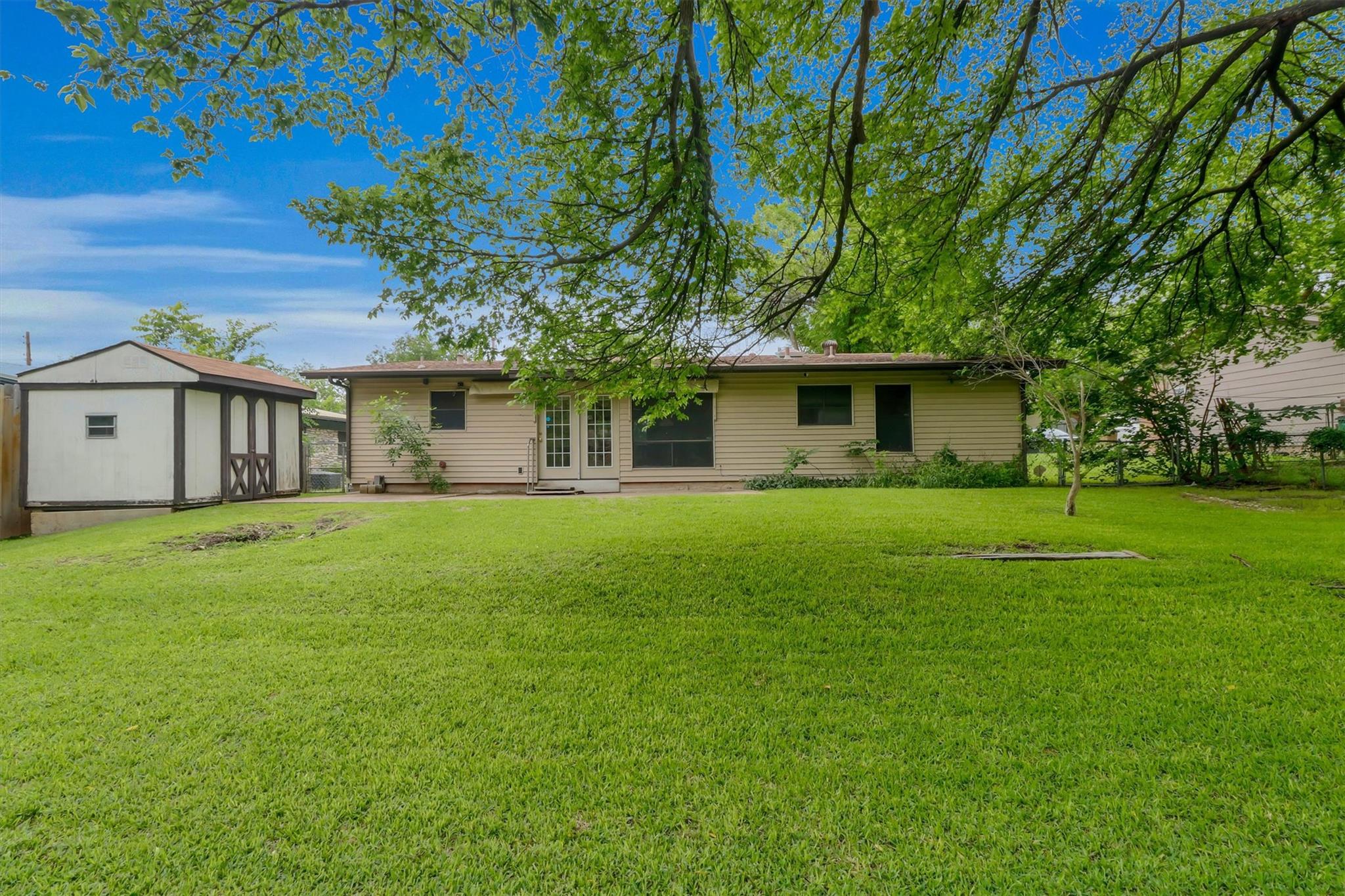 8604 Parkfield Dr, Austin, TX 78758