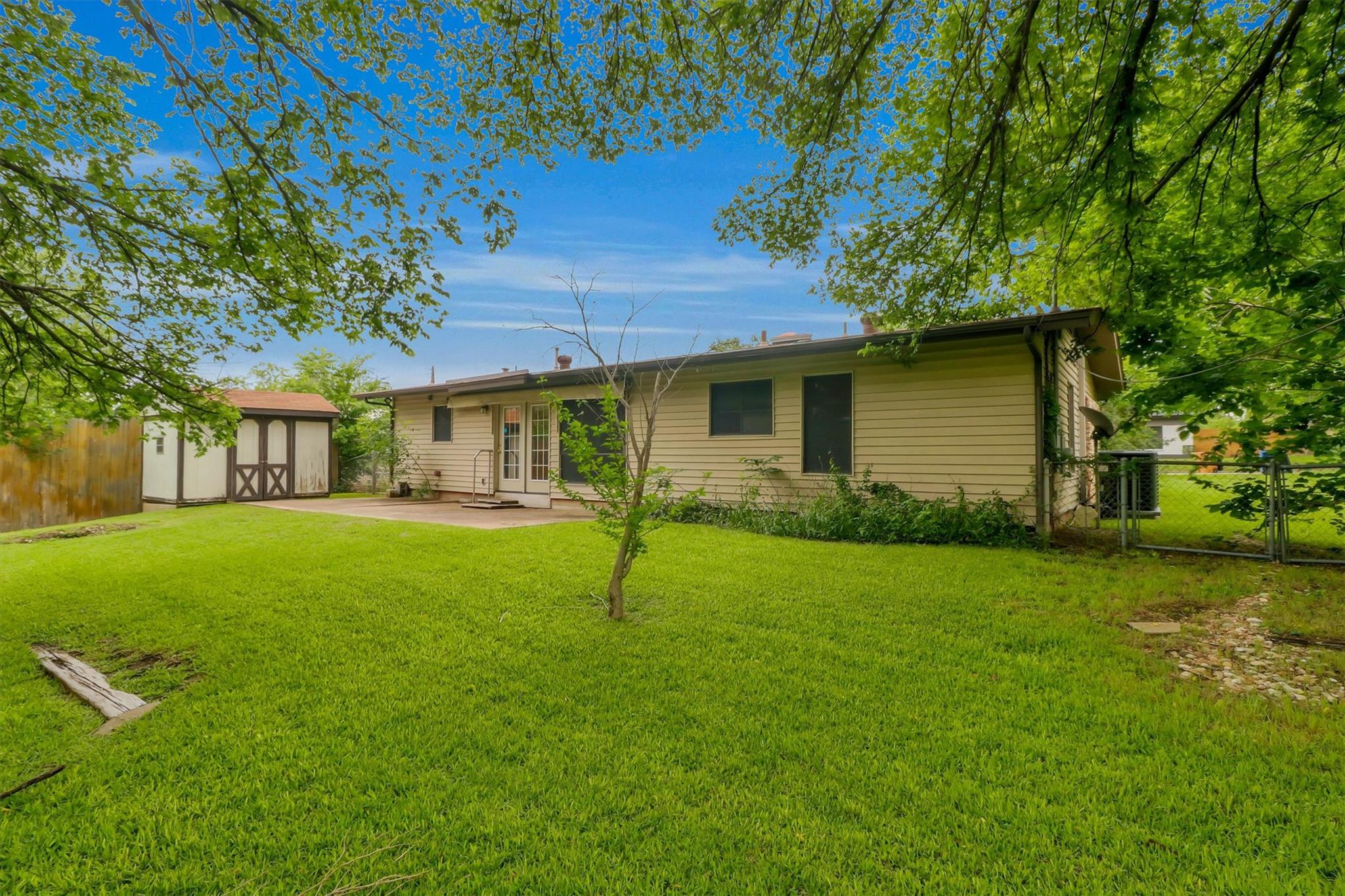 8604 Parkfield Dr, Austin, TX 78758