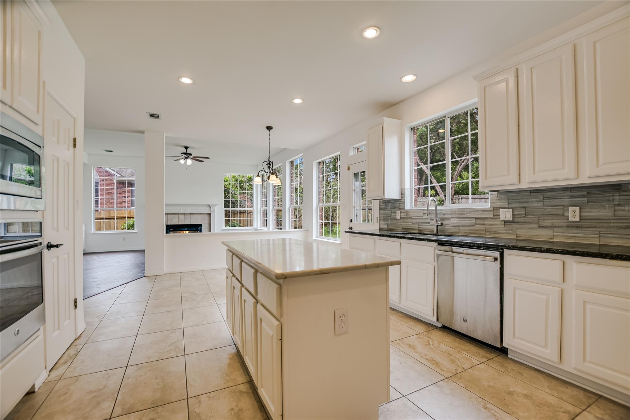 10201 Spicewood Mesa, Austin, TX 78759
