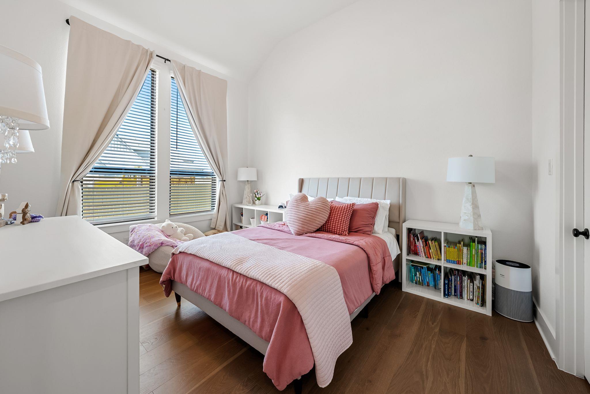 212 Jates Field Bnd, Liberty Hill, TX 78642