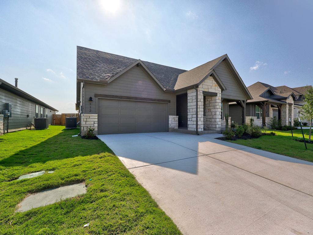 112 Holmby Dr, Hutto, TX 78634