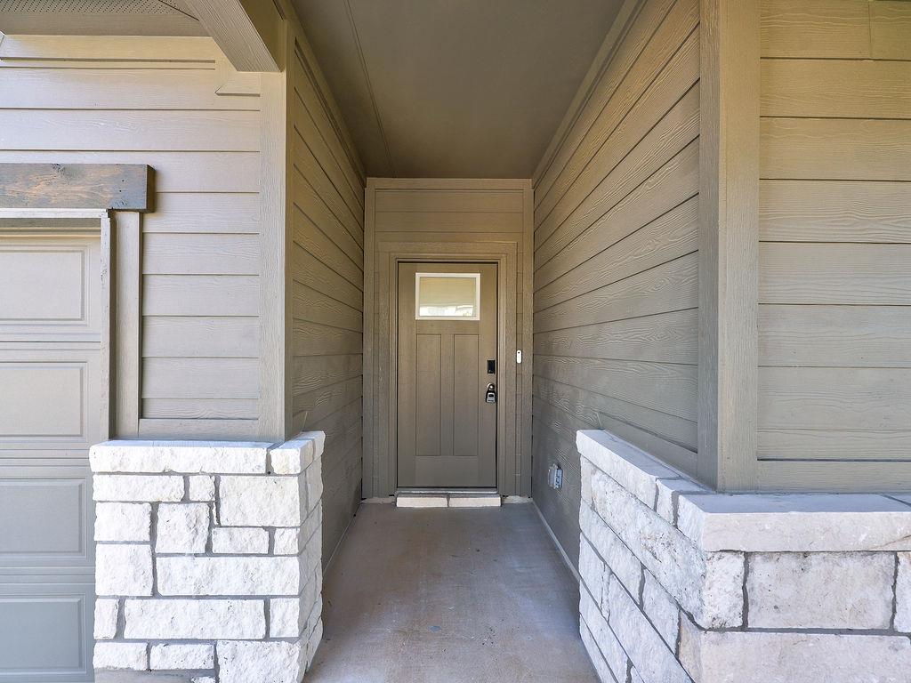 112 Holmby Dr, Hutto, TX 78634