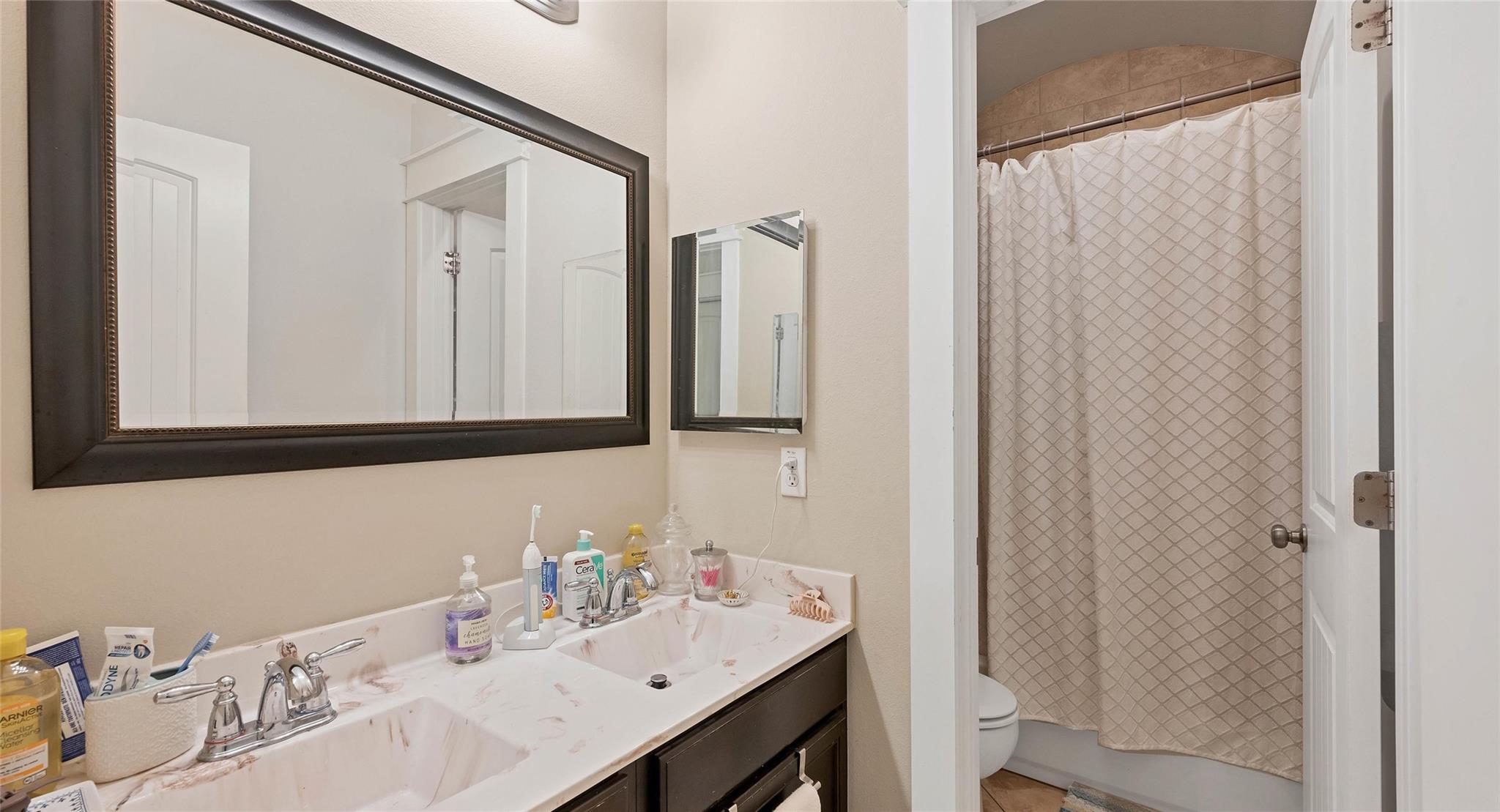507 W North Loop Blvd # B, Austin, TX 78751