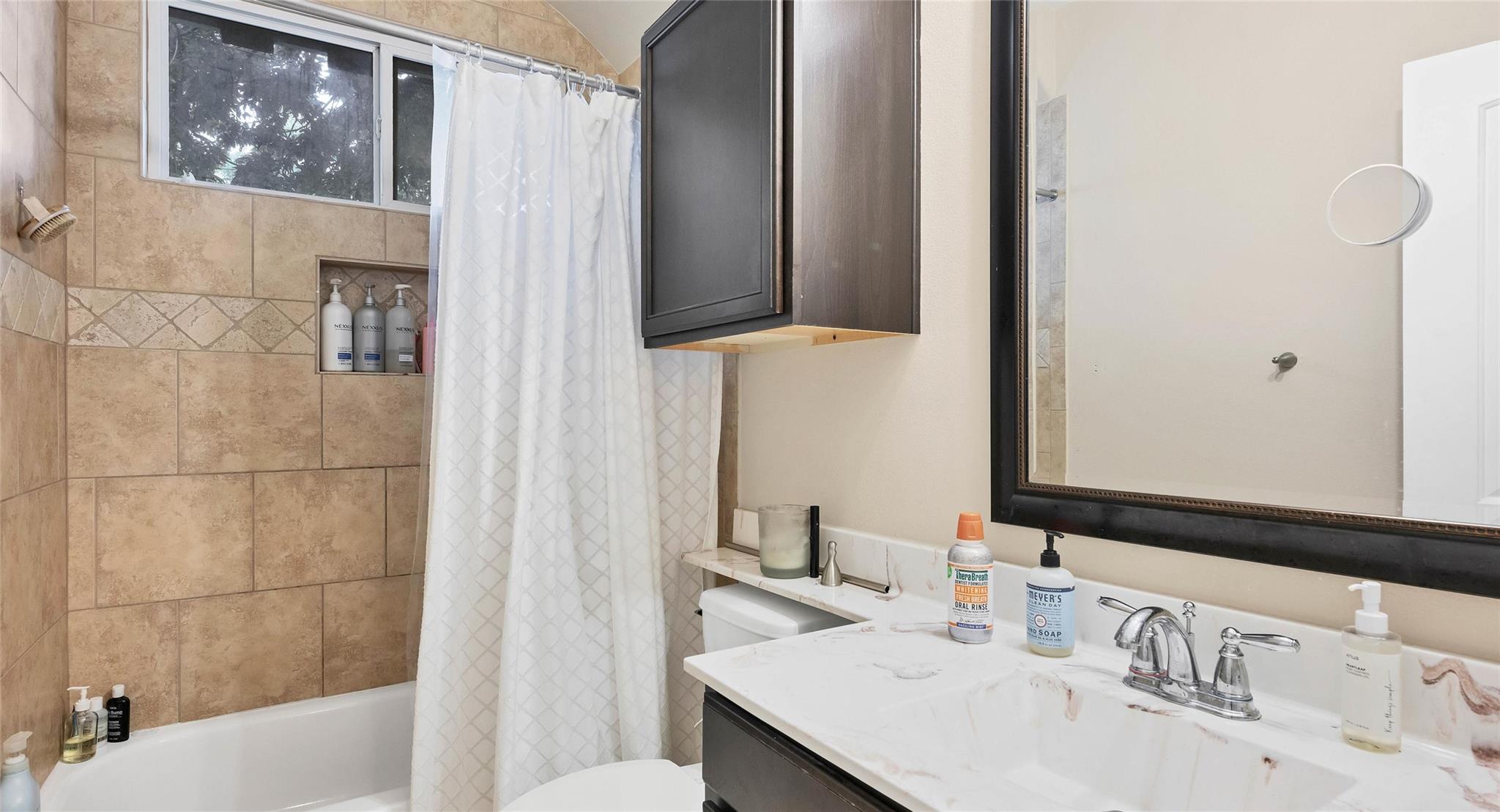 507 W North Loop Blvd # B, Austin, TX 78751