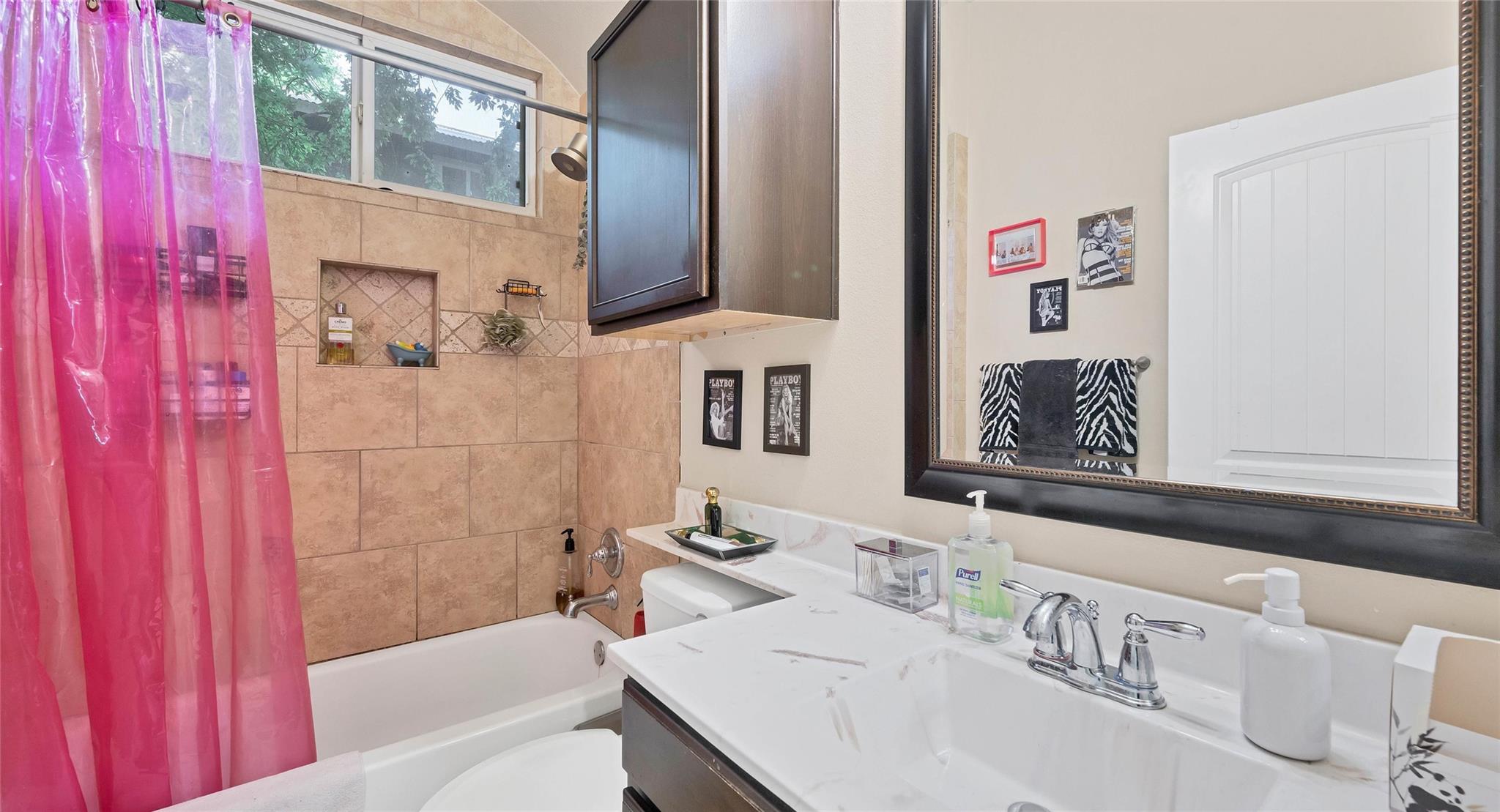 507 W North Loop Blvd # B, Austin, TX 78751