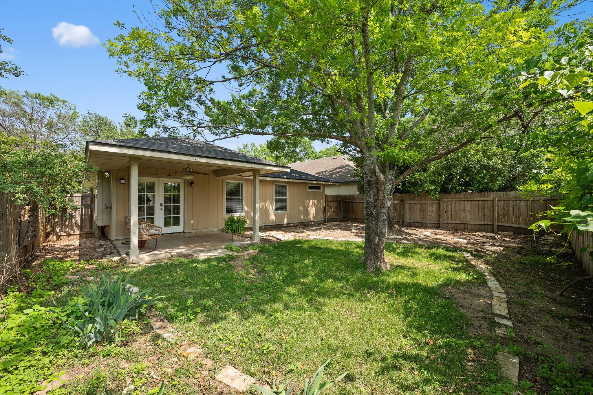2511 Claudia Dr, Leander, TX 78641