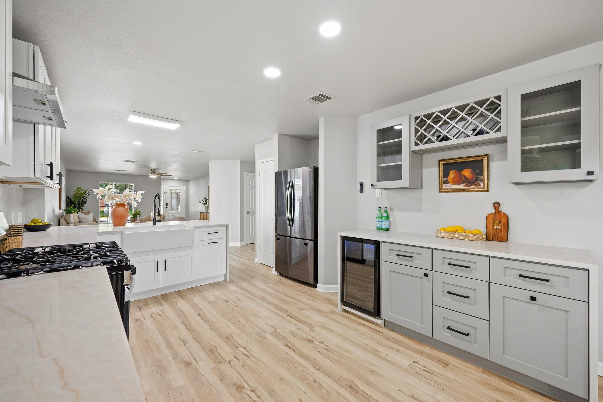 2511 Claudia Dr, Leander, TX 78641