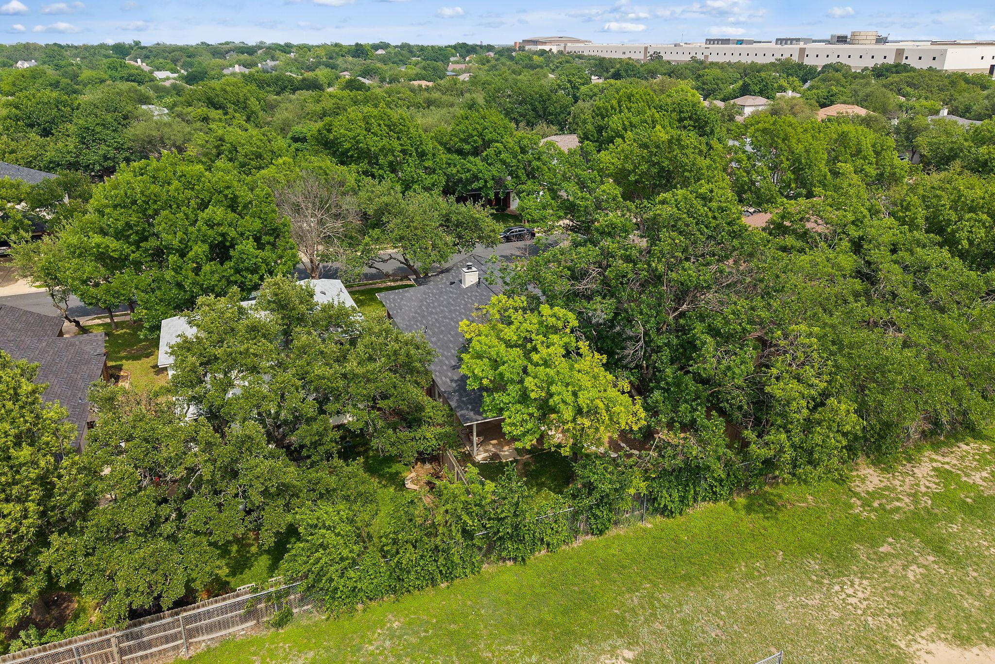 2511 Claudia Dr, Leander, TX 78641