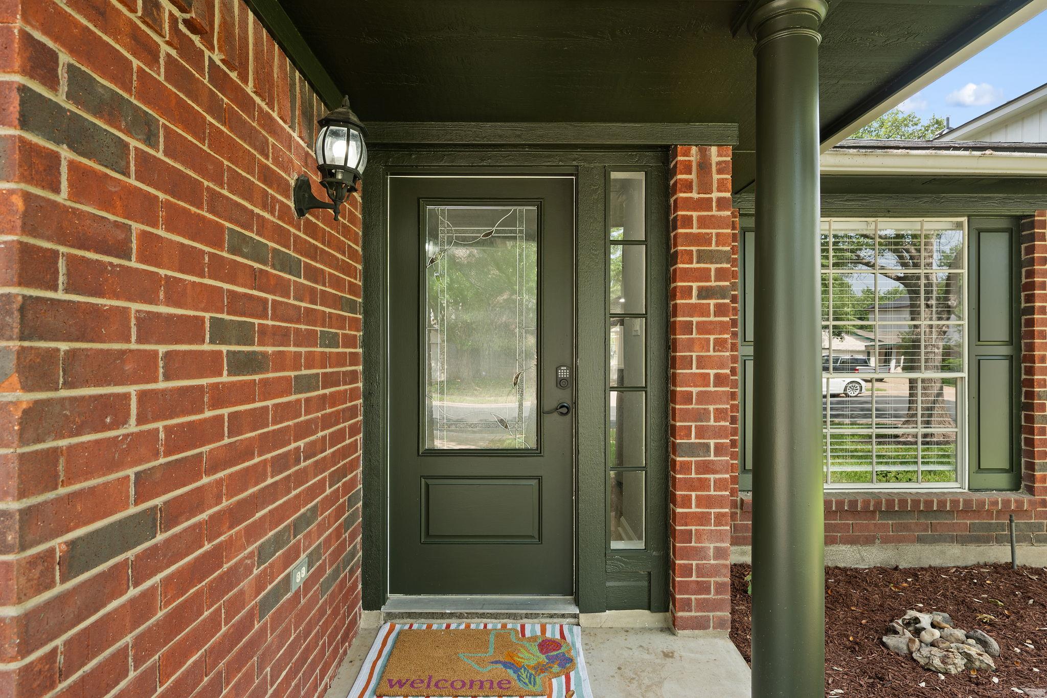 2511 Claudia Dr, Leander, TX 78641