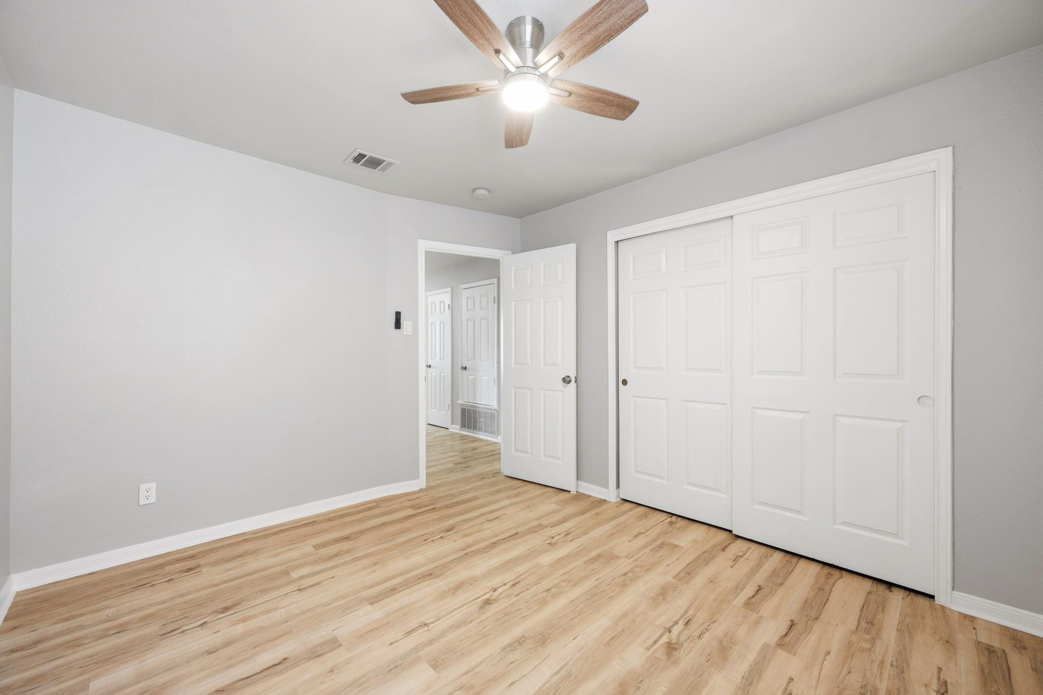 2511 Claudia Dr, Leander, TX 78641