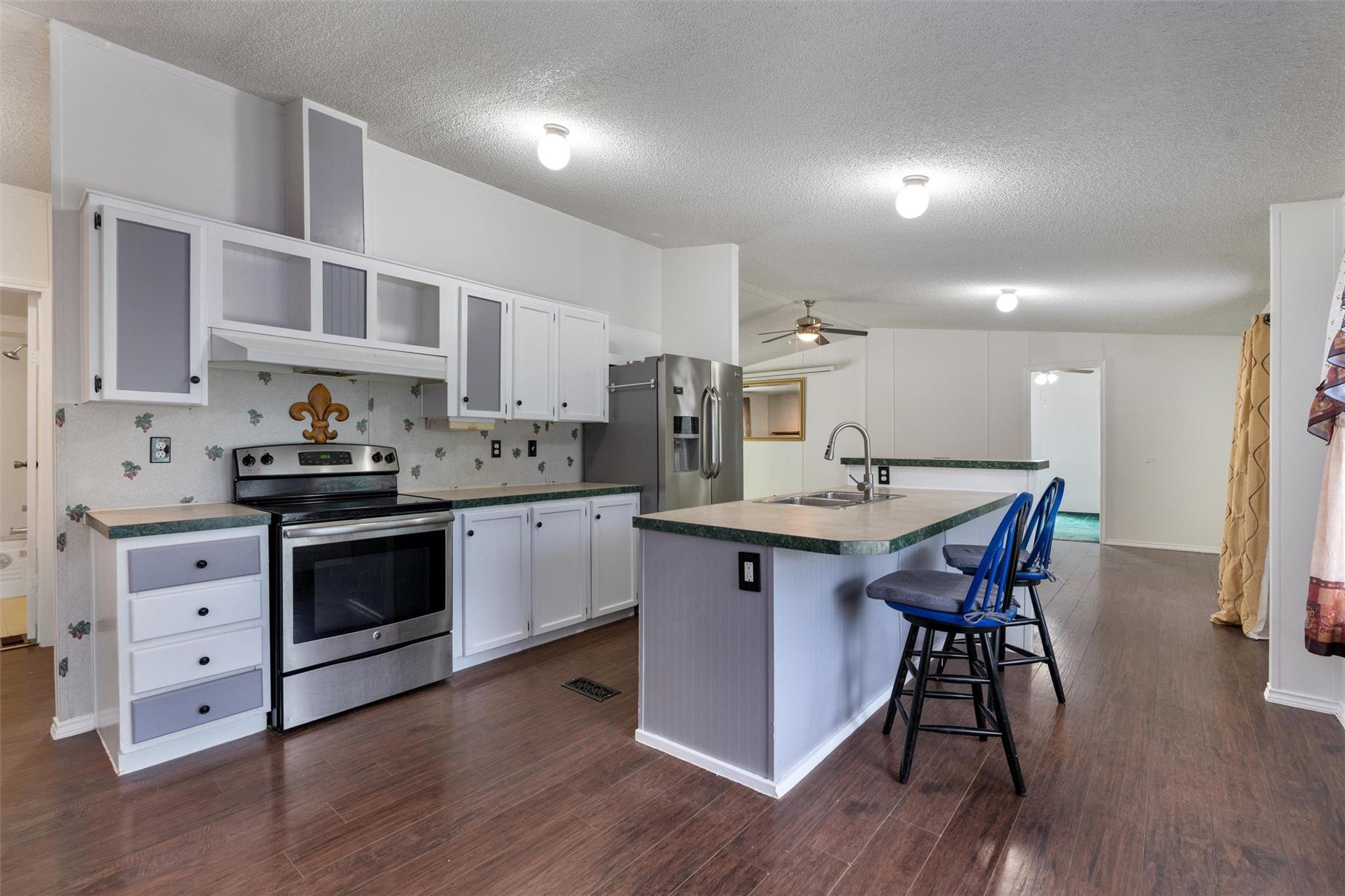 22515 Deidra Dr, Elgin, TX 78621