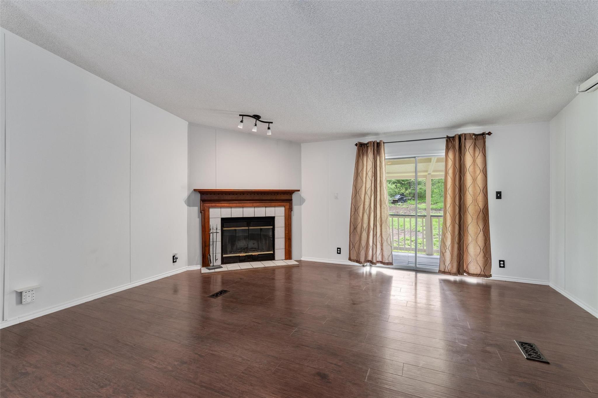 22515 Deidra Dr, Elgin, TX 78621