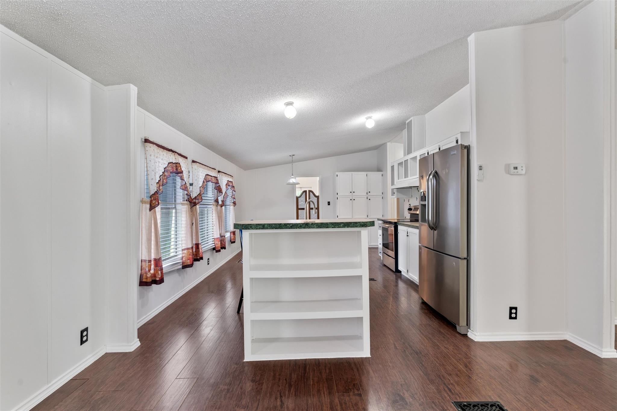 22515 Deidra Dr, Elgin, TX 78621