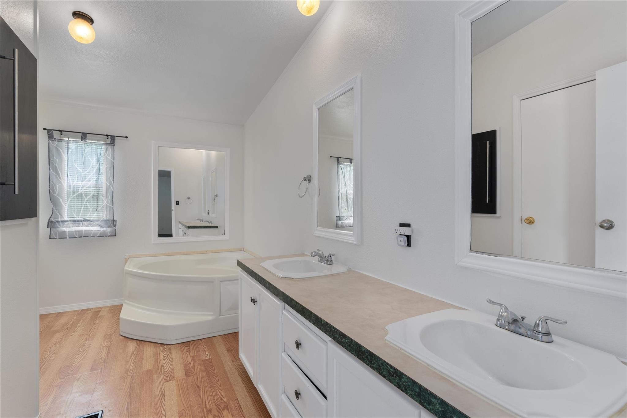 22515 Deidra Dr, Elgin, TX 78621