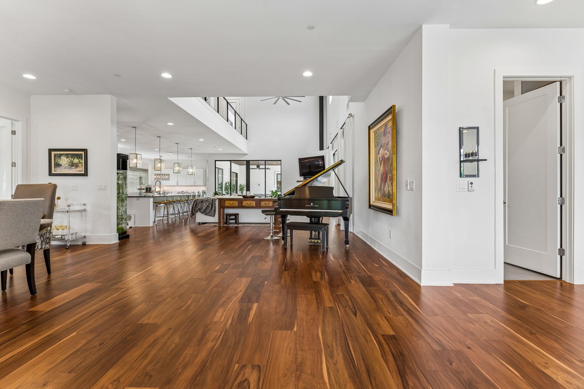 908 Cypress Grove Dr, Austin, TX 78732