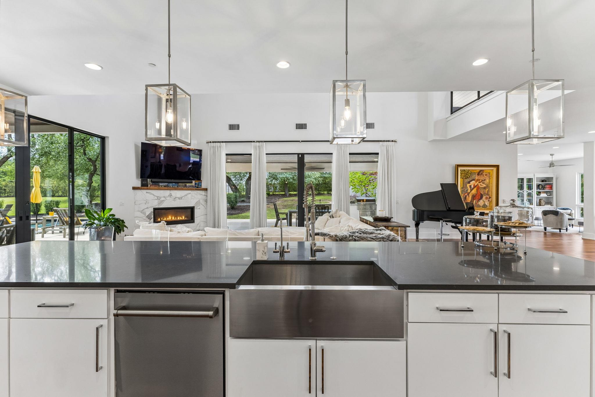 908 Cypress Grove Dr, Austin, TX 78732