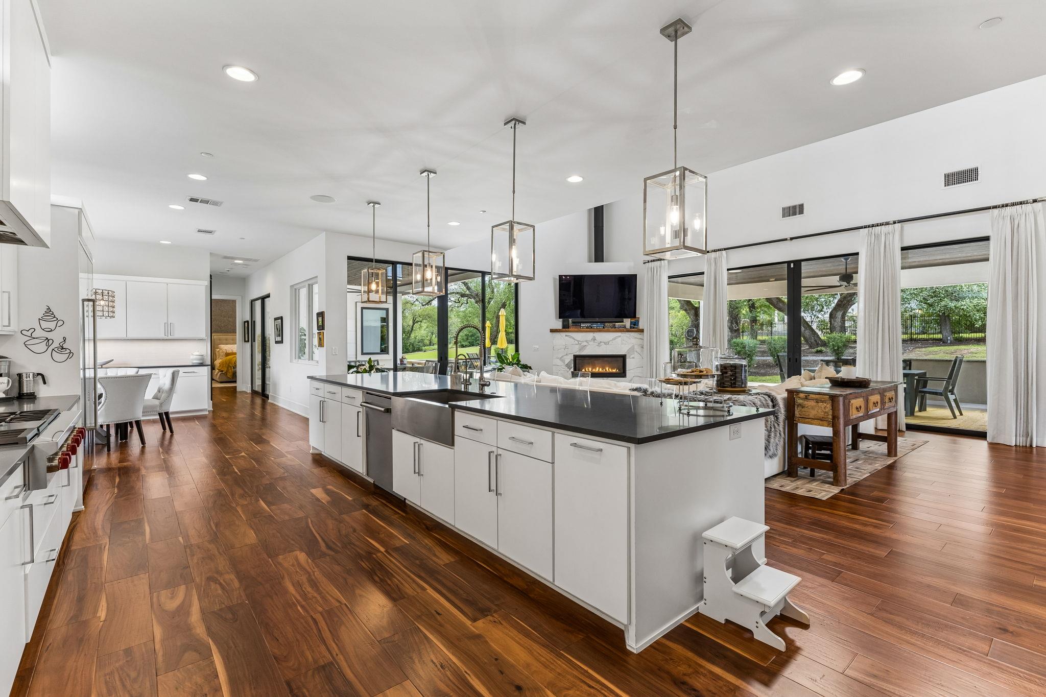 908 Cypress Grove Dr, Austin, TX 78732