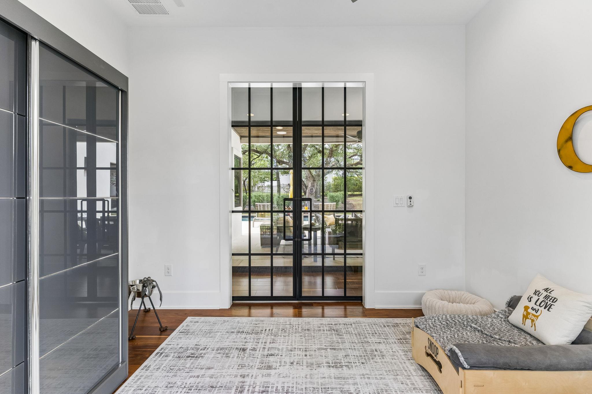 908 Cypress Grove Dr, Austin, TX 78732