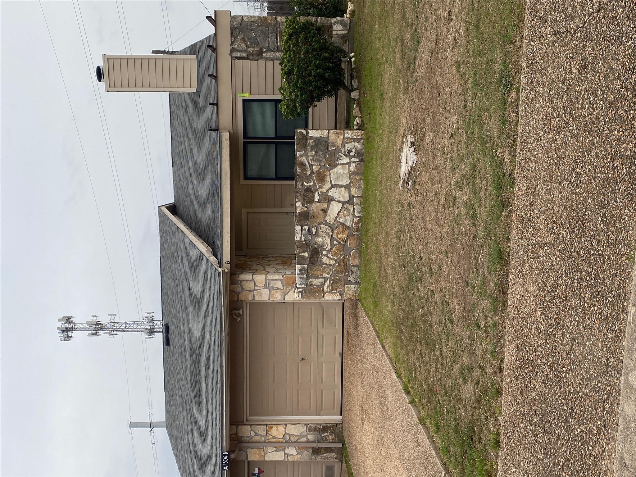 1304-B Conway Dr, San Marcos, TX 78666