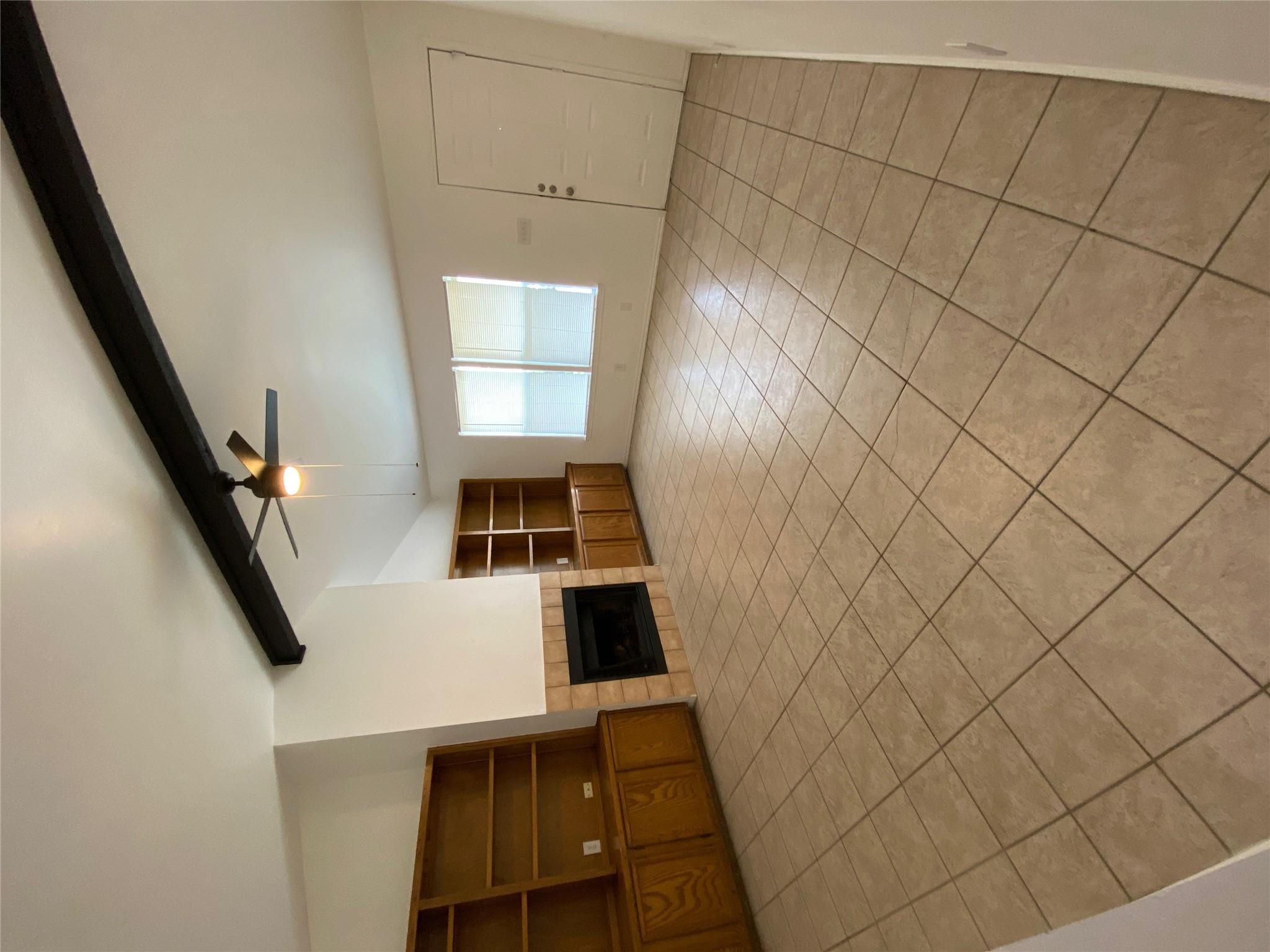 1304-B Conway Dr, San Marcos, TX 78666