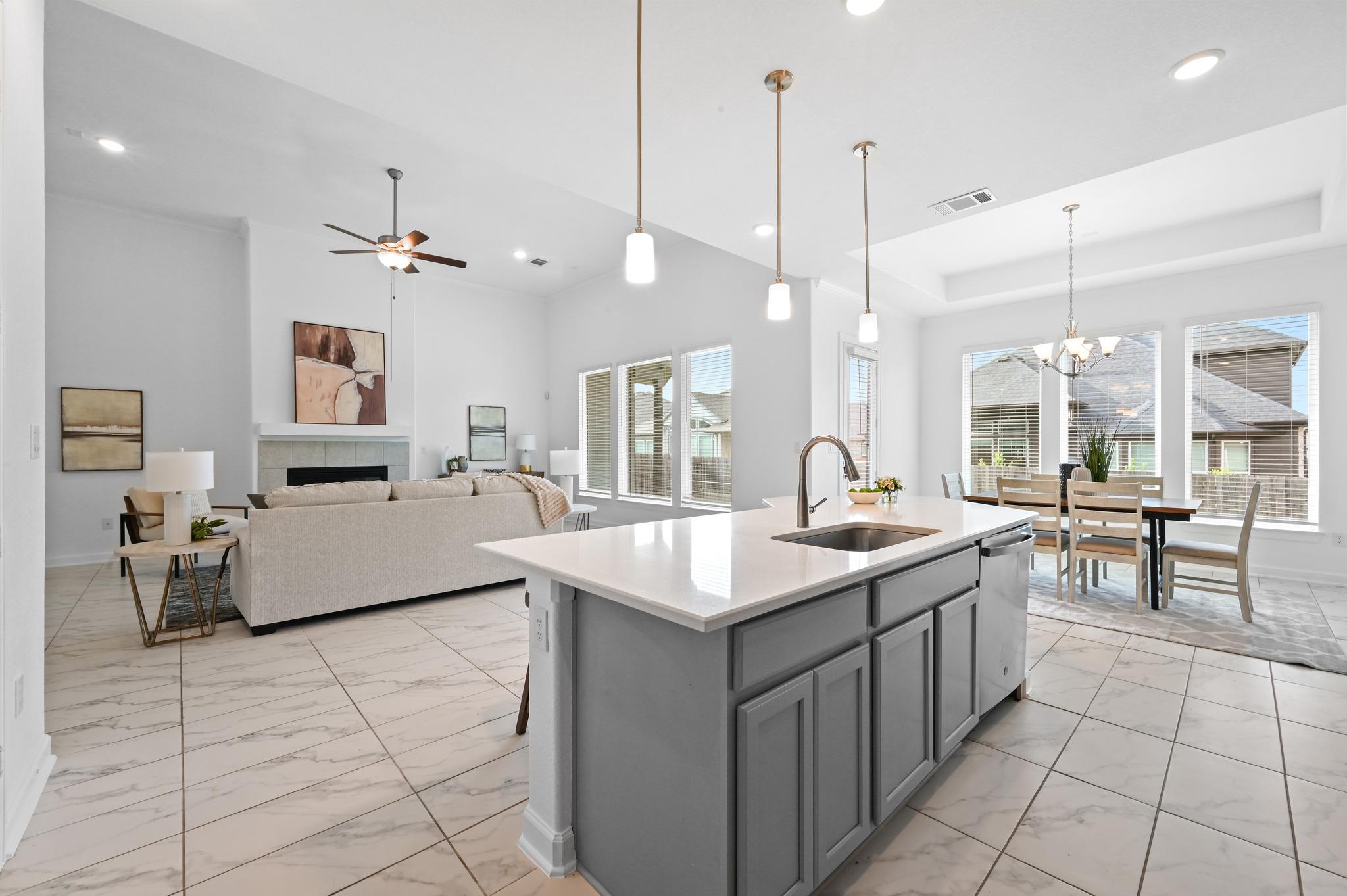 498 Gamble Dr, Buda, TX 78610