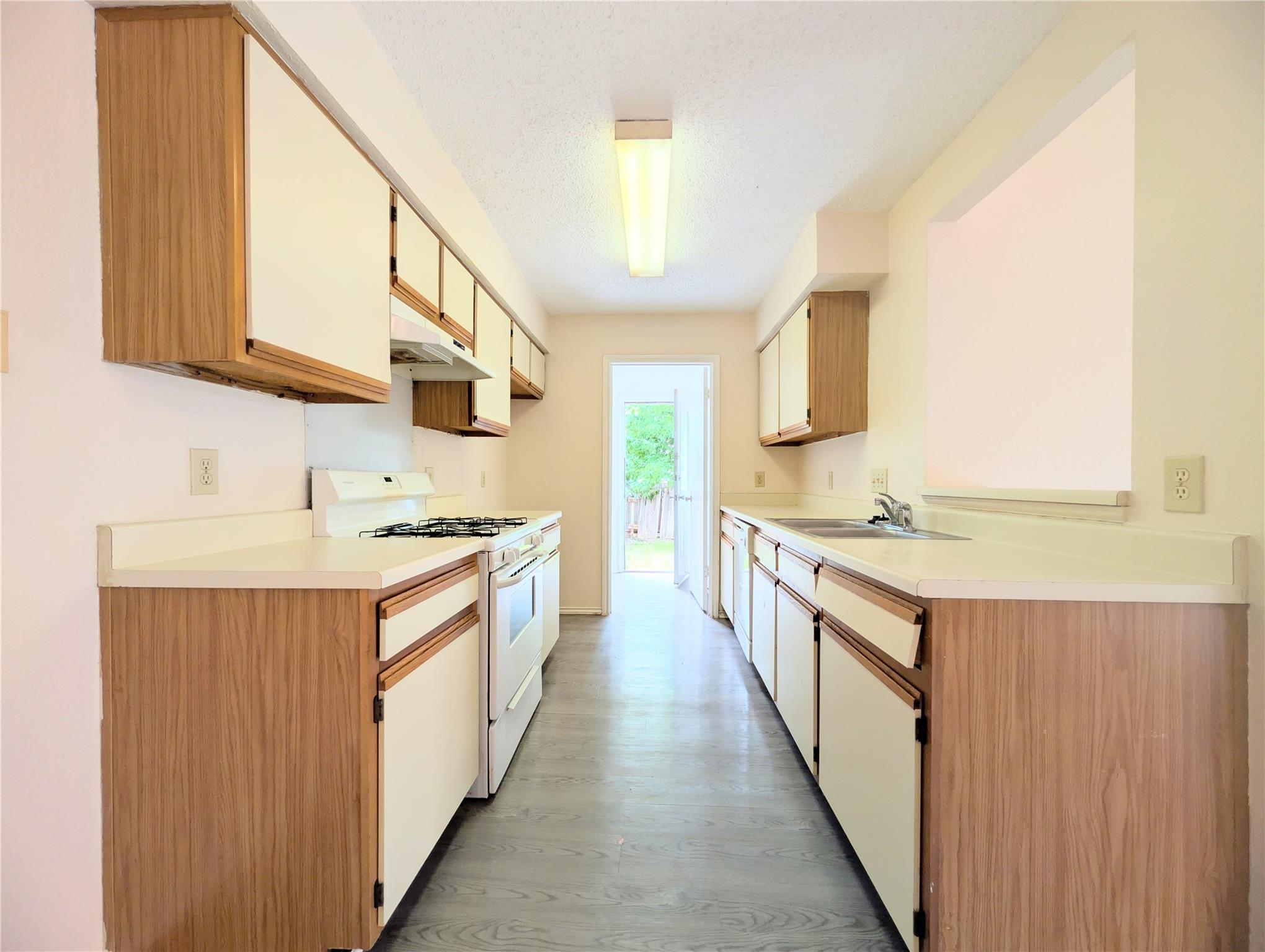 2018 Redwing Way, Round Rock, TX 78664