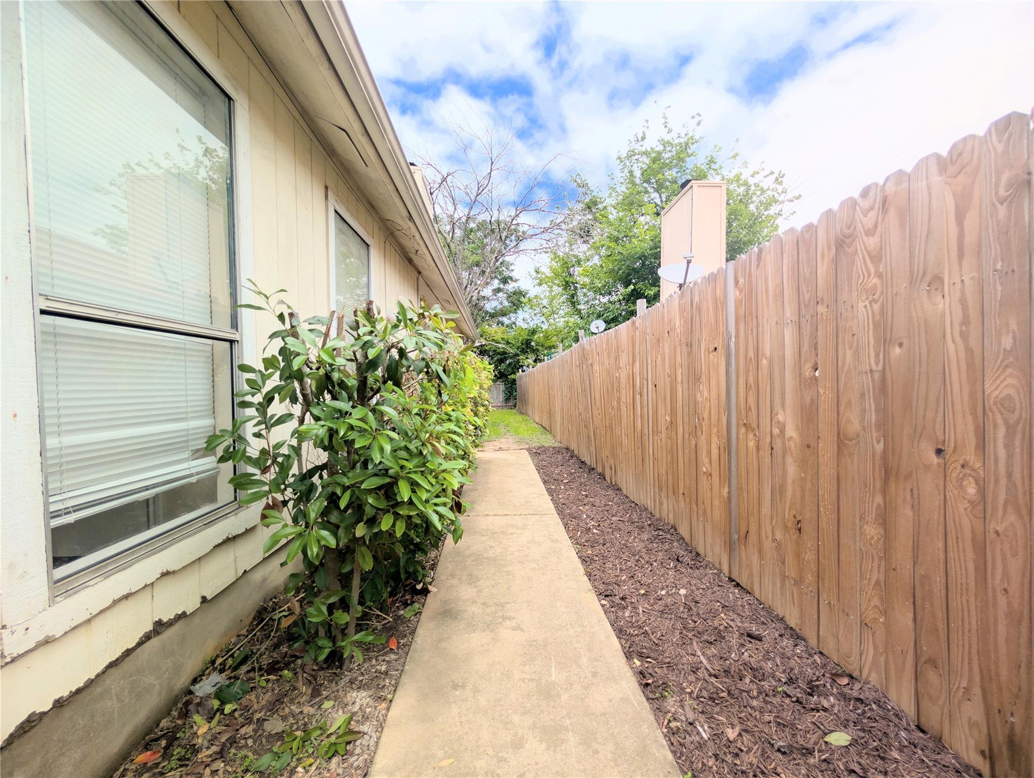 2018 Redwing Way, Round Rock, TX 78664