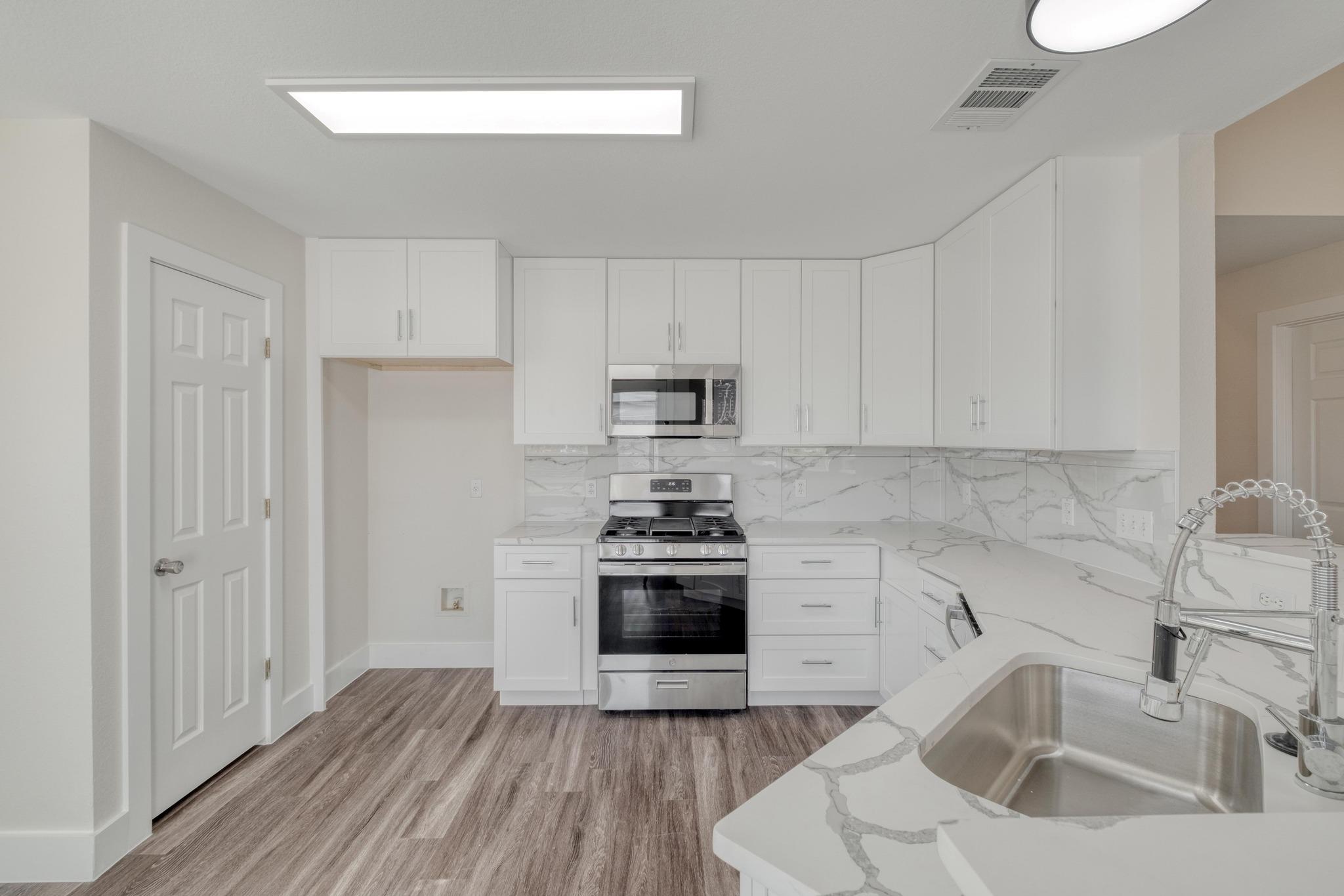 277 Paddington Dr, Kyle, TX 78640