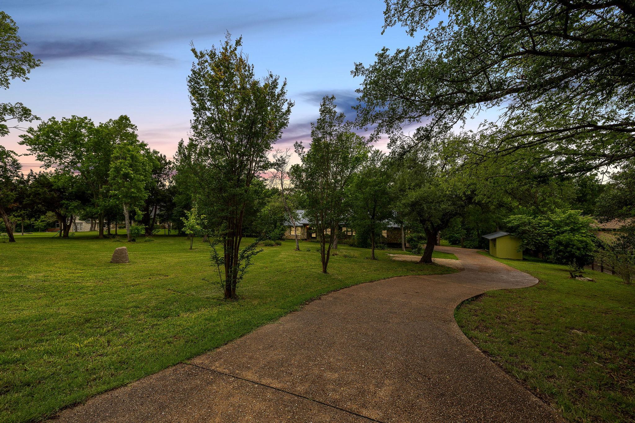 9 Shady Rock Ct, Round Rock, TX 78665