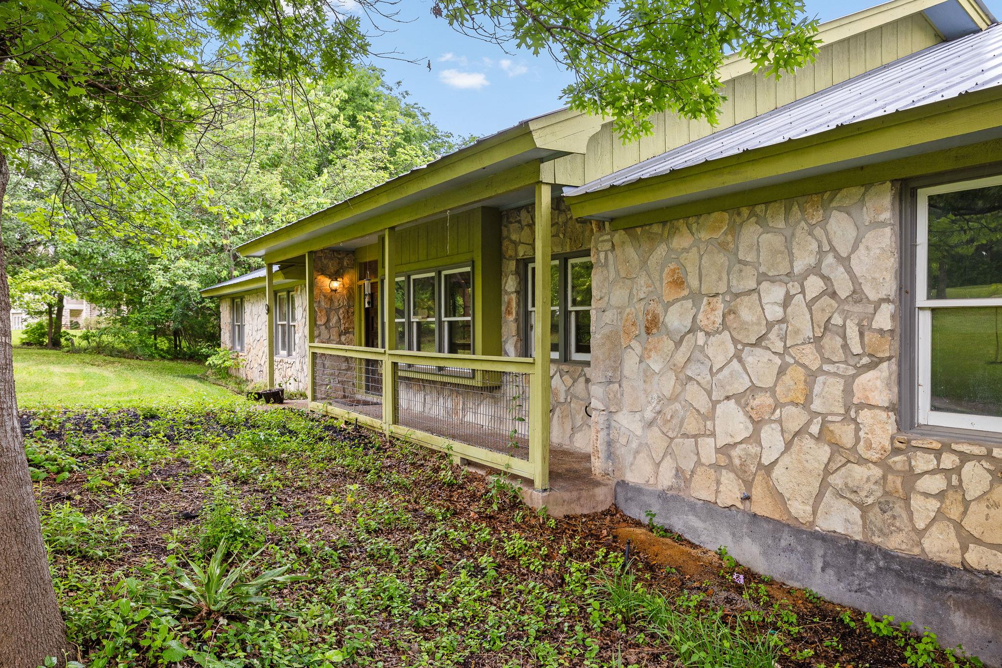 9 Shady Rock Ct, Round Rock, TX 78665