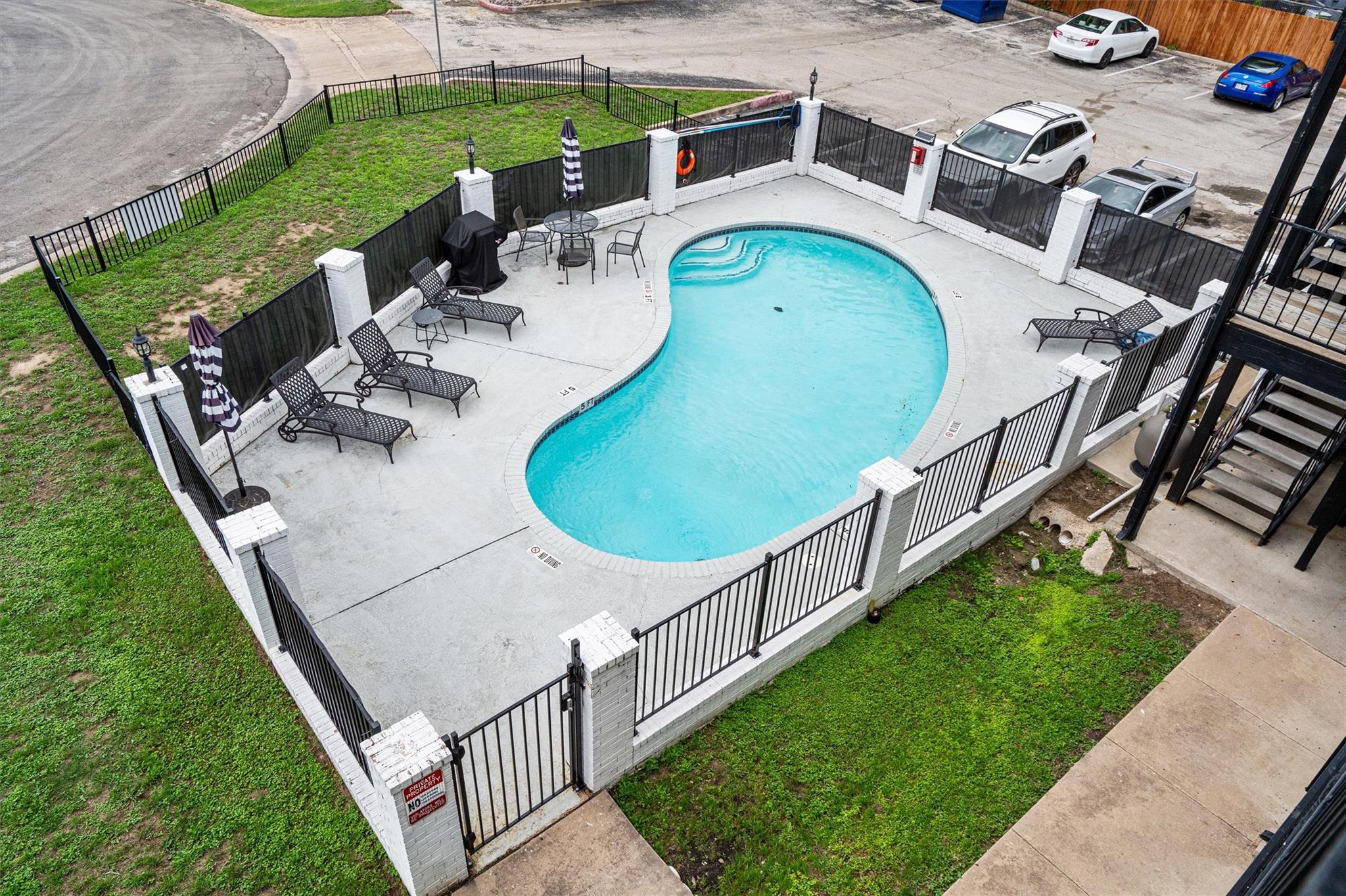 6409 Burns St # 304, Austin, TX 78752