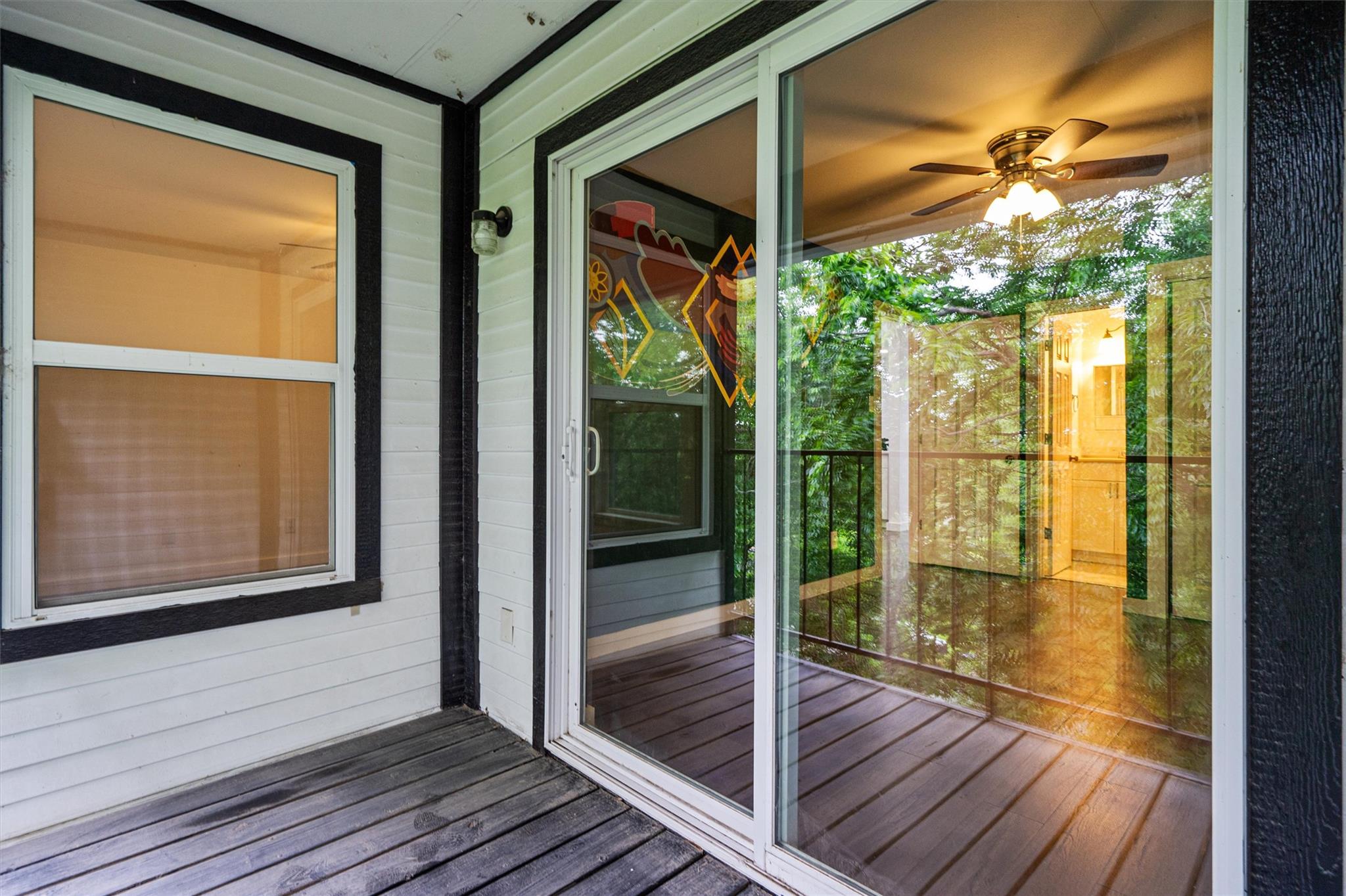 6409 Burns St # 304, Austin, TX 78752