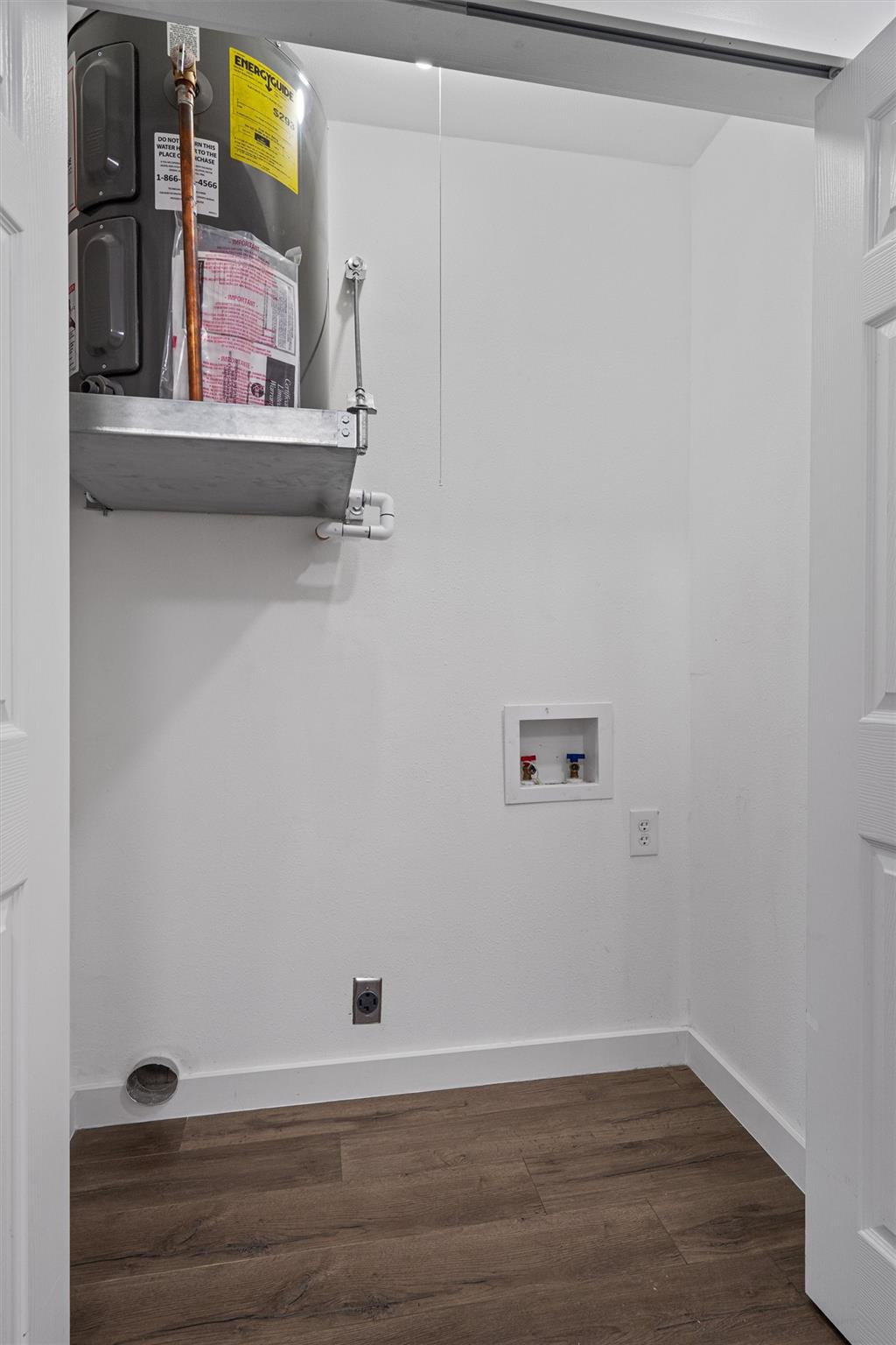 6409 Burns St # 304, Austin, TX 78752