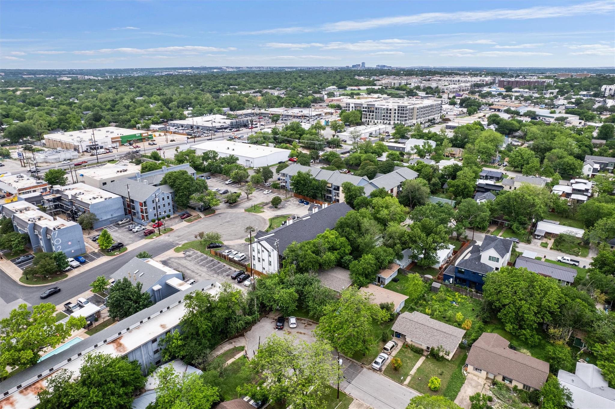 6409 Burns St # 304, Austin, TX 78752