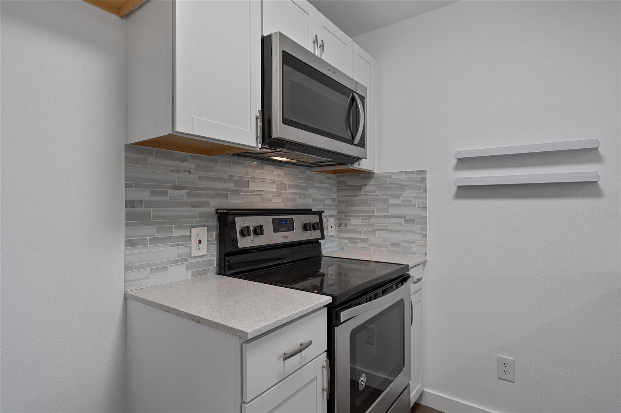 6409 Burns St # 304, Austin, TX 78752