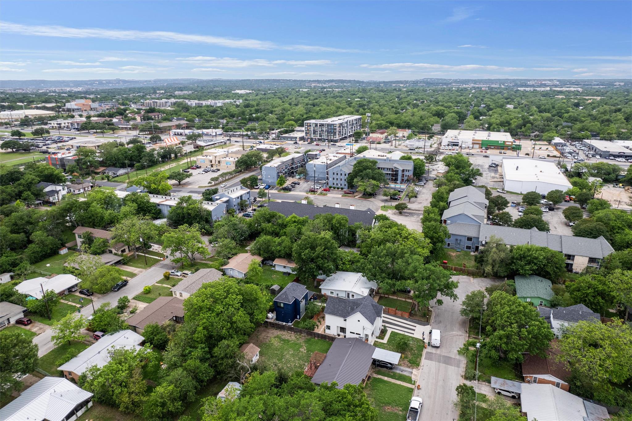 6409 Burns St # 304, Austin, TX 78752